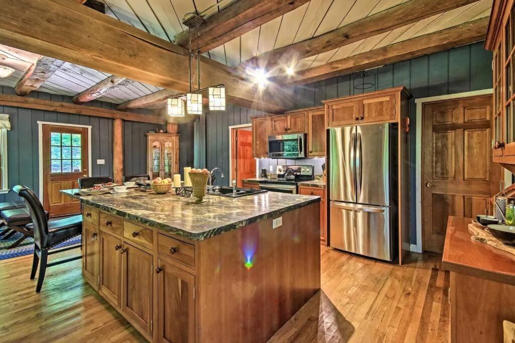 Villa Bear'S Eye View - Mountain Retreat W/ Hot Tub! Acme Exterior foto
