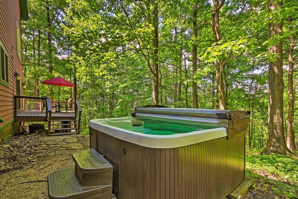 Villa Bear'S Eye View - Mountain Retreat W/ Hot Tub! Acme Exterior foto